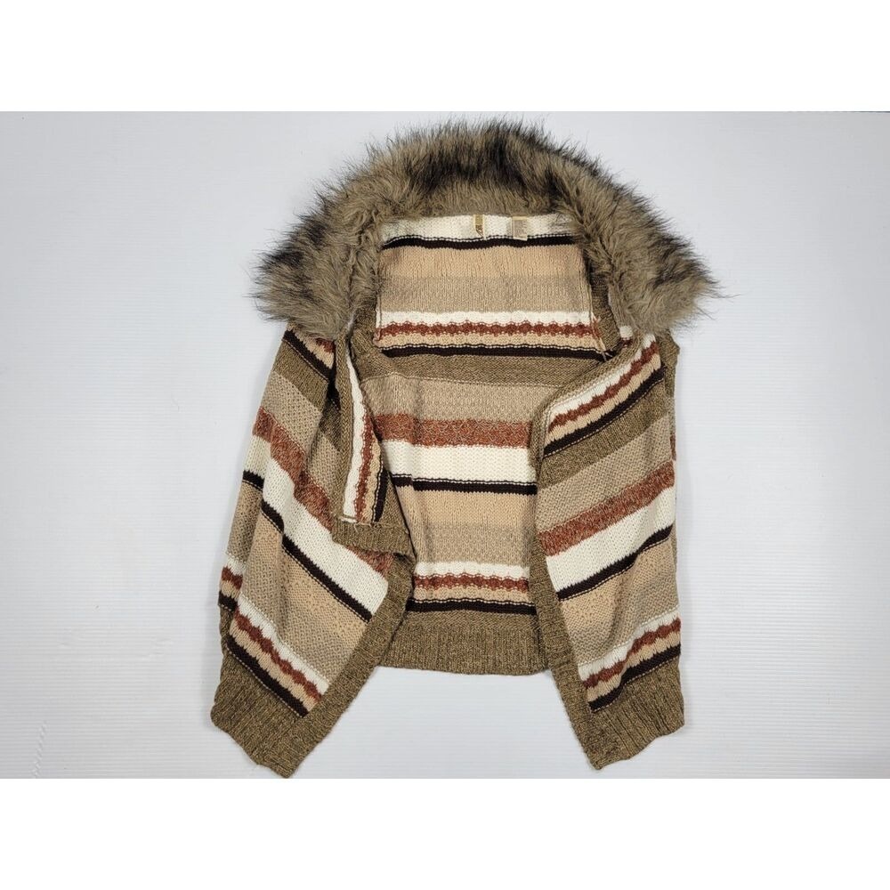 BKE Buckle Sleeveless Sweater Cardigan Faux Fur Collar Womens Large Wool‎ Blend
